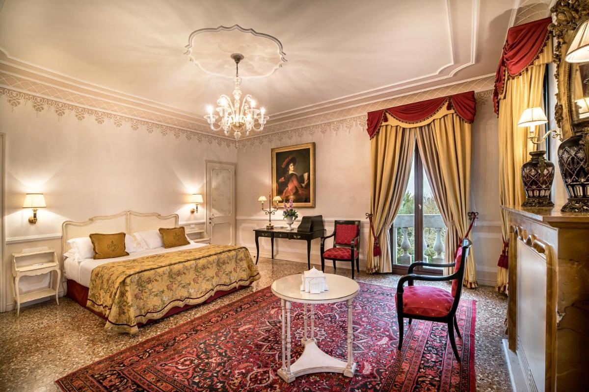 Villa Franceschi Hotel & Resort