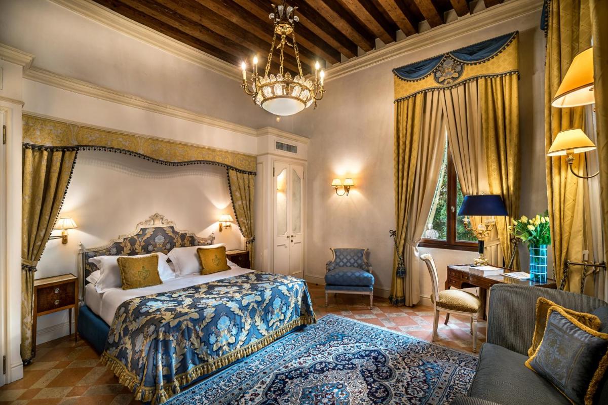 Villa Franceschi Hotel & Resort