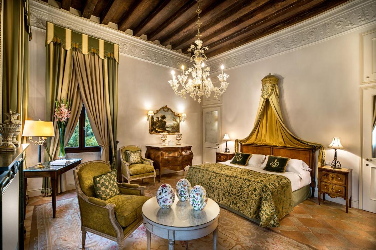 Villa Franceschi Hotel & Resort