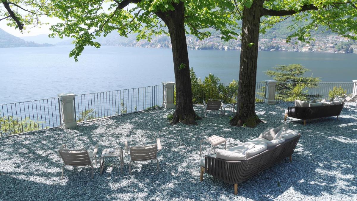 Villa Làrio Lake Como