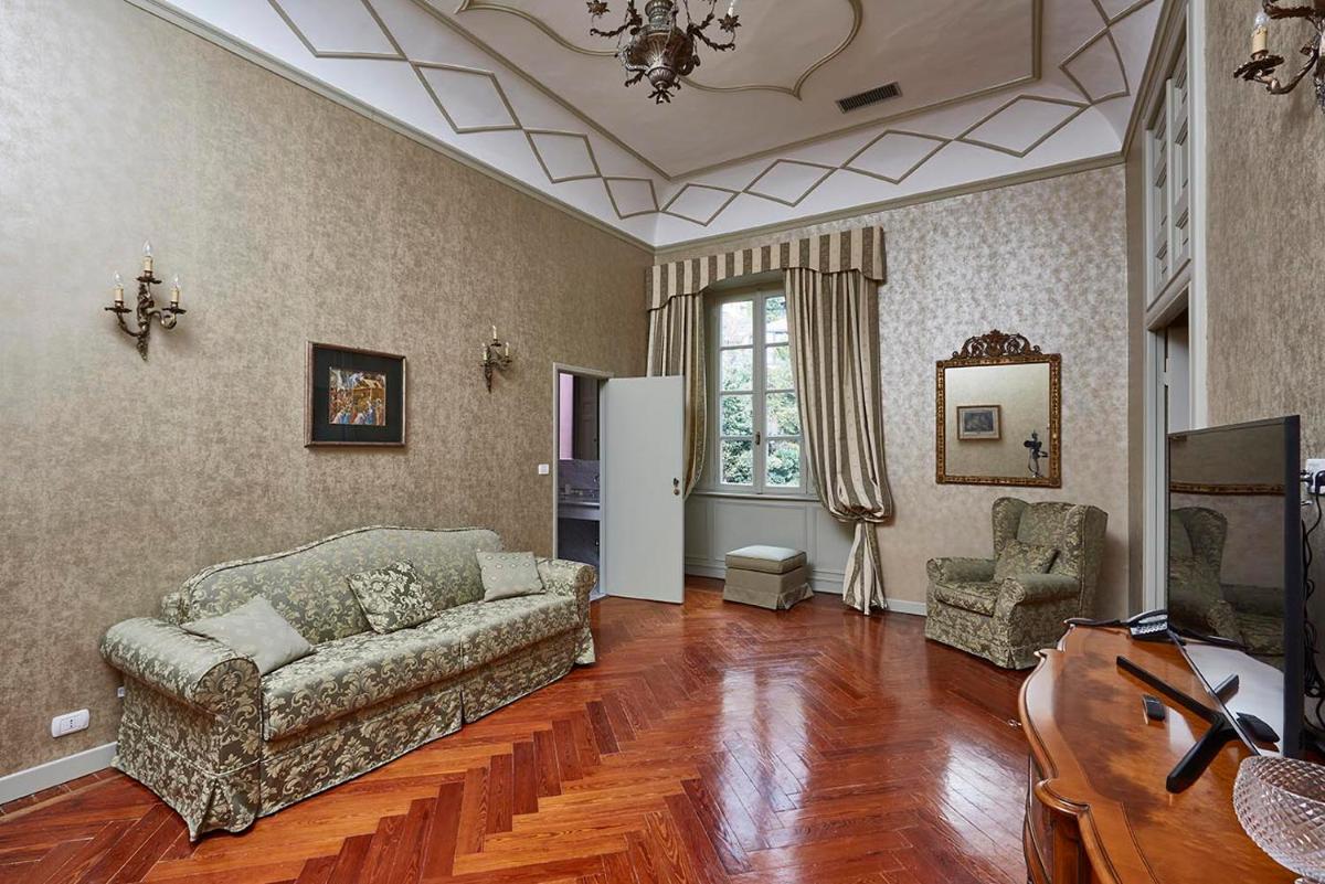 Villa Platamone