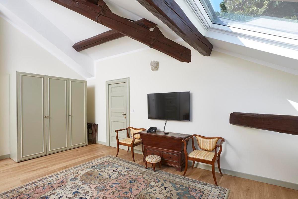 Villa Platamone