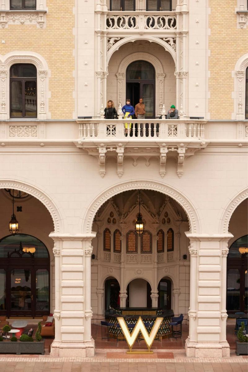 W Budapest
