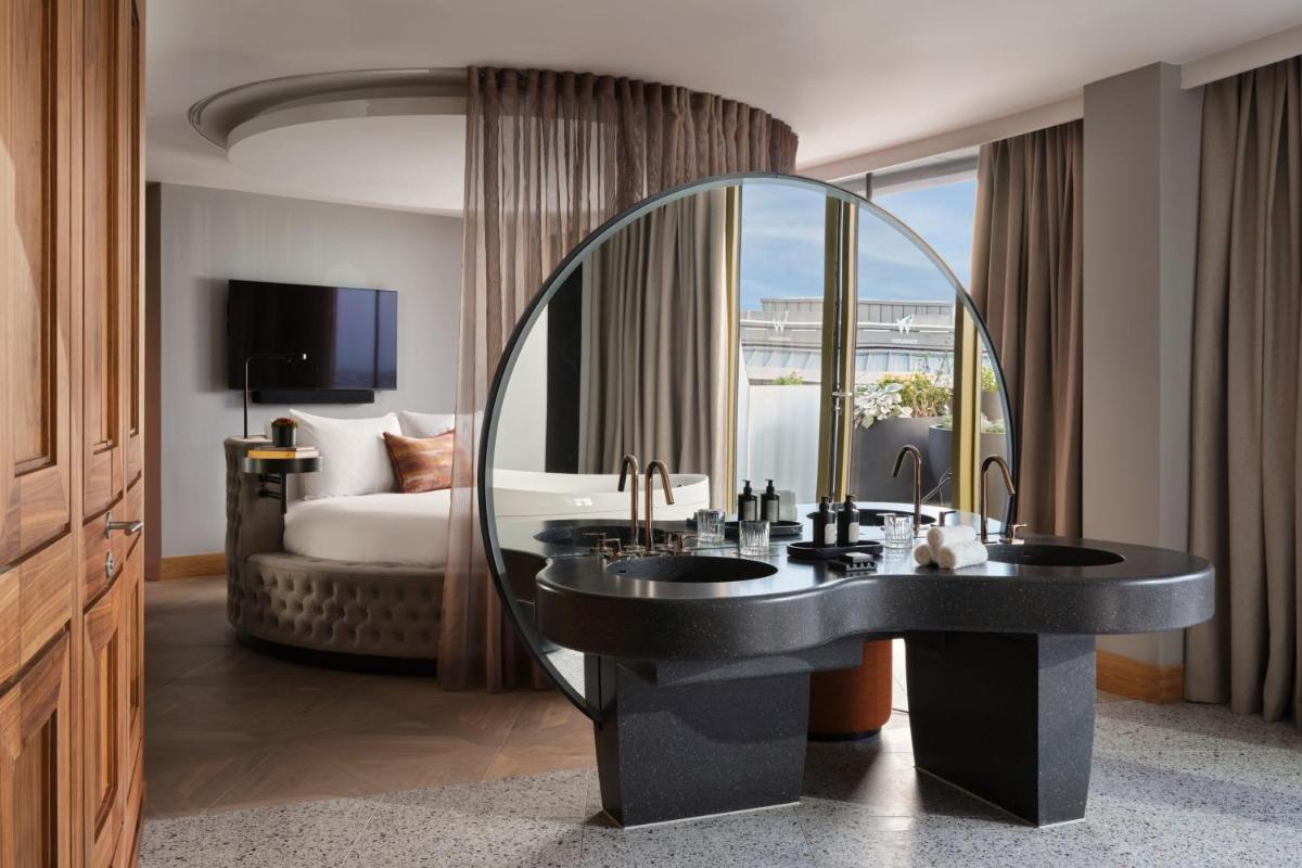 W Edinburgh