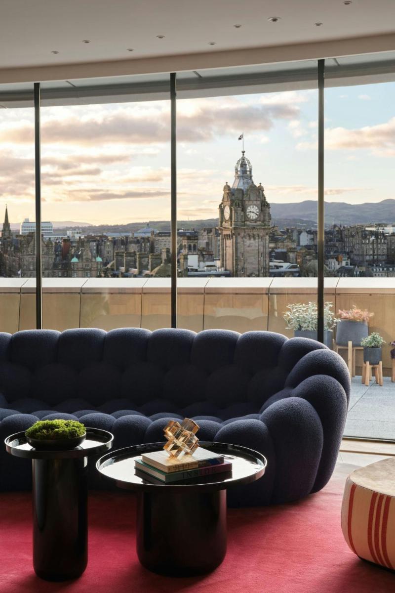 W Edinburgh