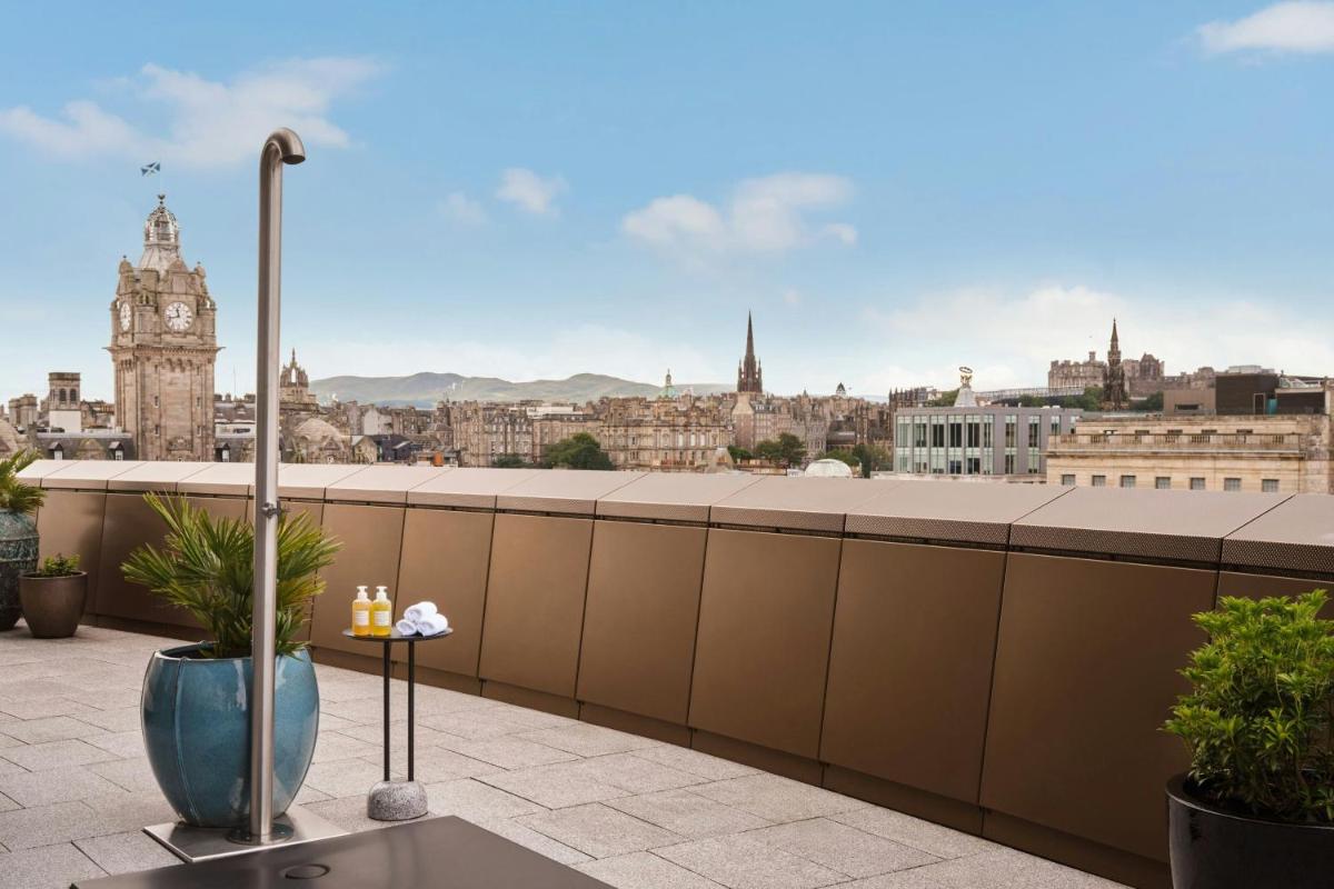 W Edinburgh
