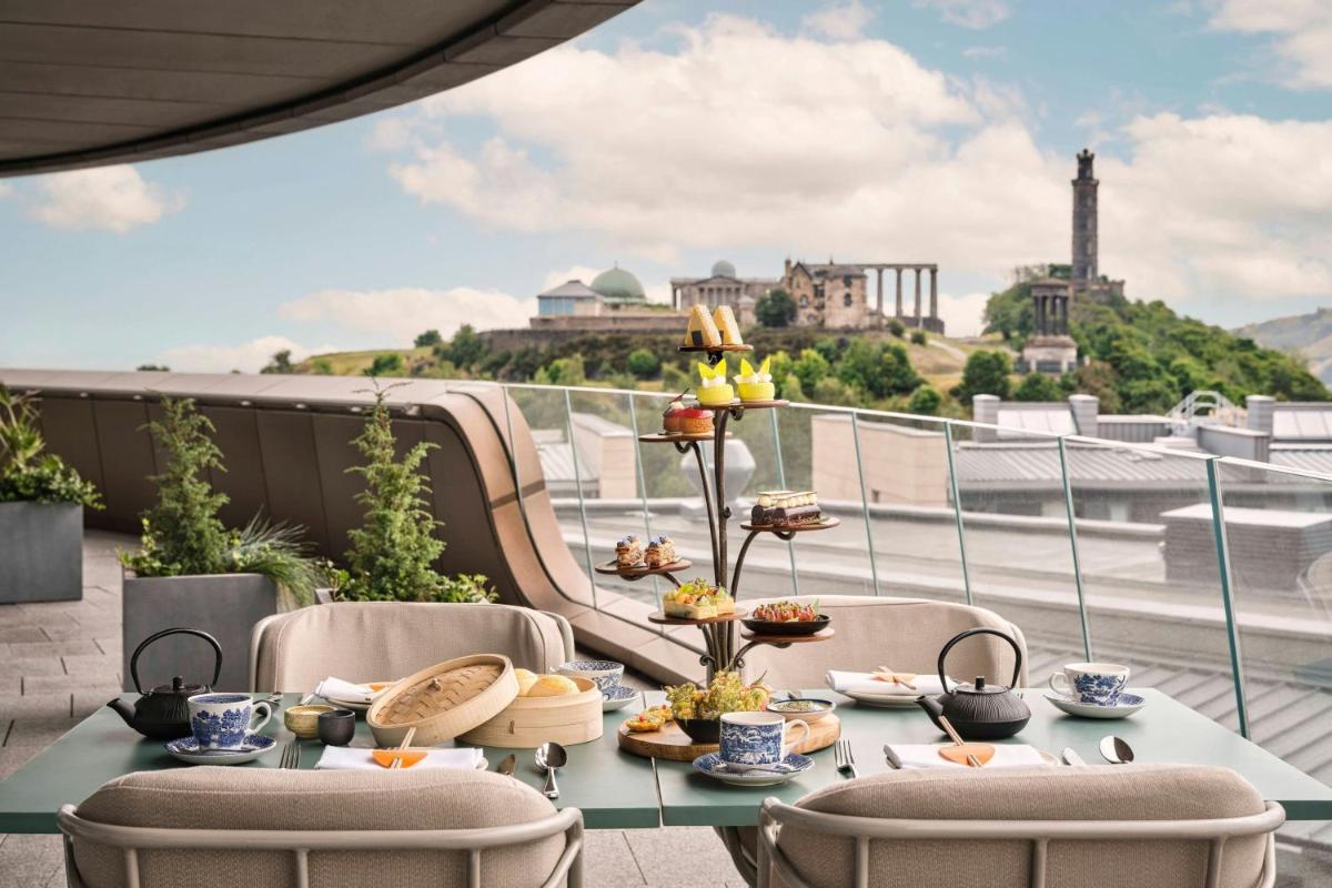 W Edinburgh