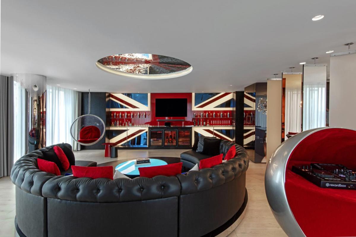 W London
