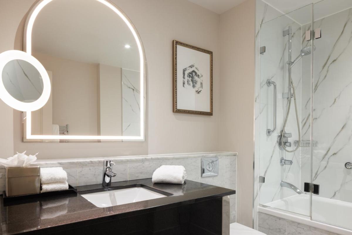 The Caledonian Edinburgh, Curio Collection by Hilton