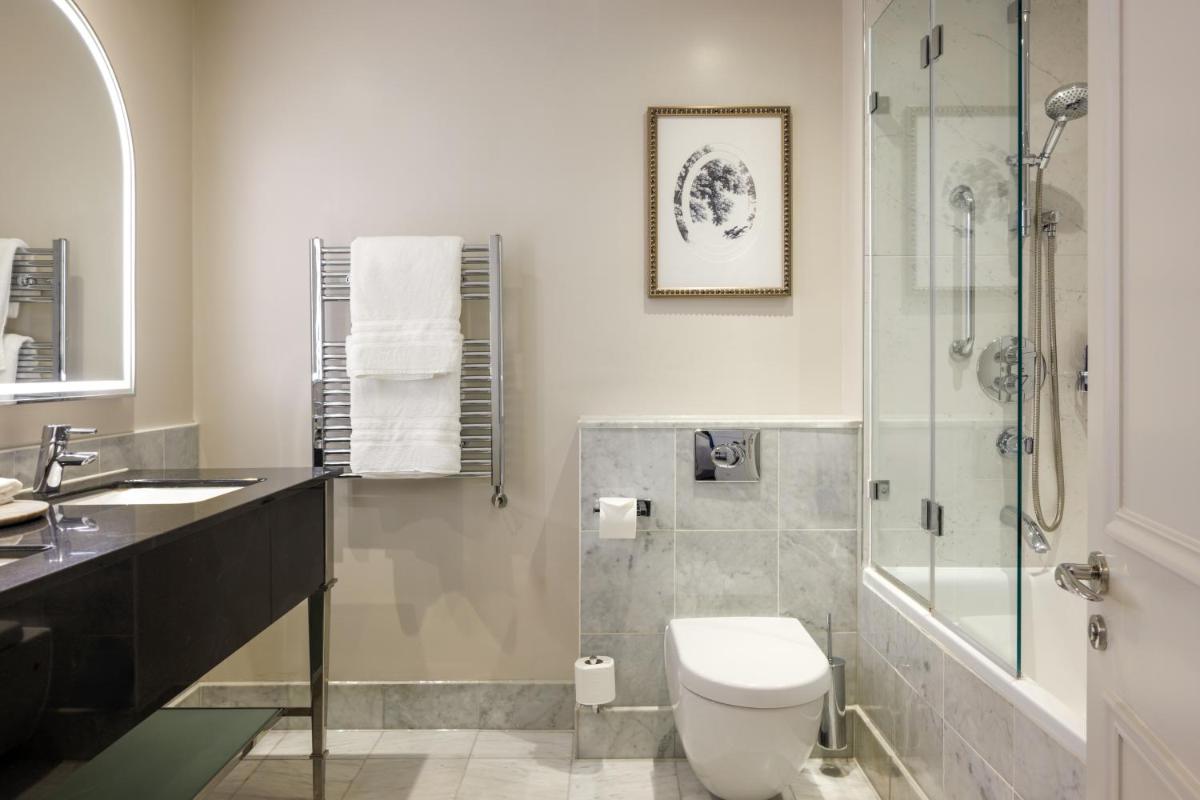 The Caledonian Edinburgh, Curio Collection by Hilton