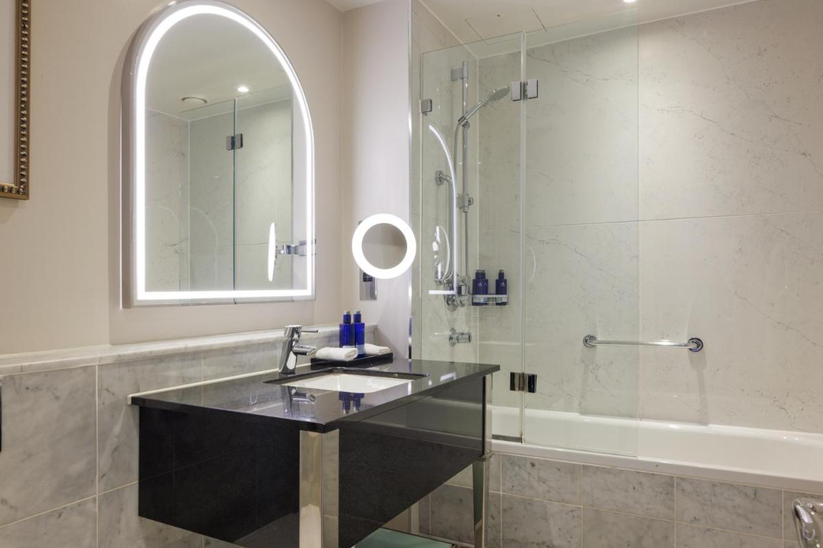 The Caledonian Edinburgh, Curio Collection by Hilton