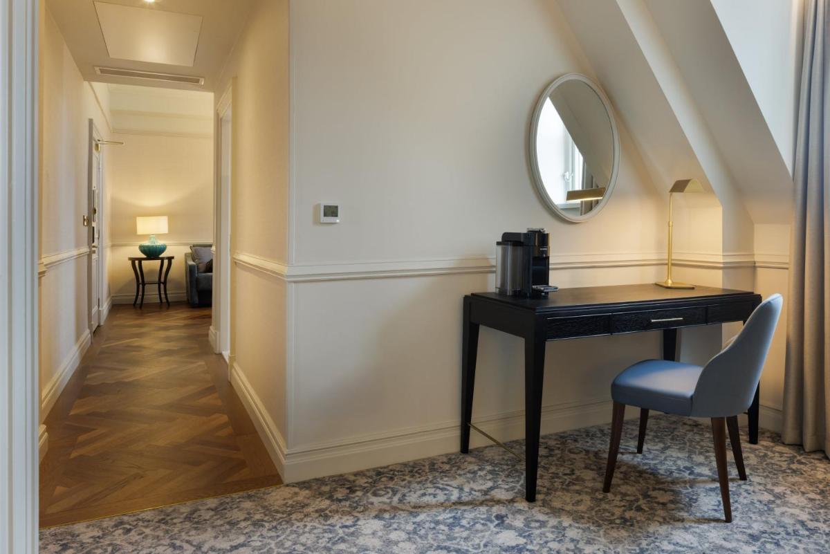 The Caledonian Edinburgh, Curio Collection by Hilton