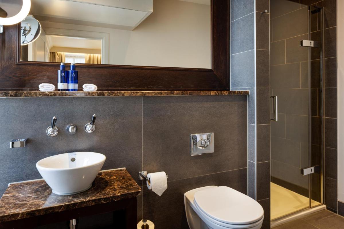The Caledonian Edinburgh, Curio Collection by Hilton