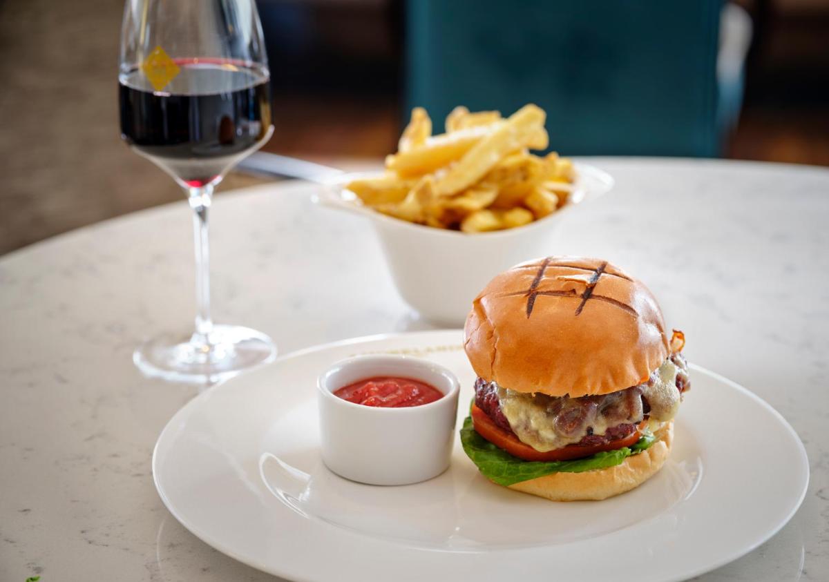 The College Green Dublin Hotel, Autograph Collection