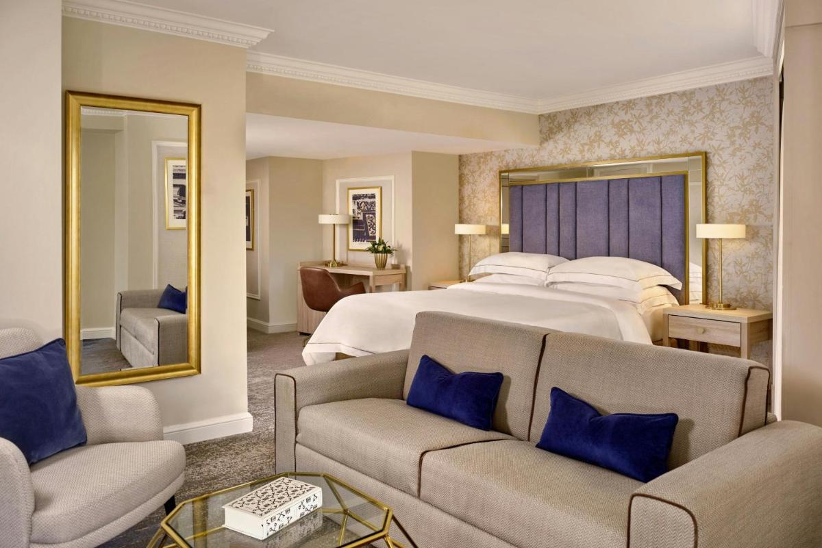 The College Green Dublin Hotel, Autograph Collection