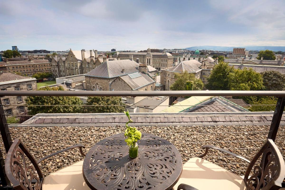 The College Green Dublin Hotel, Autograph Collection