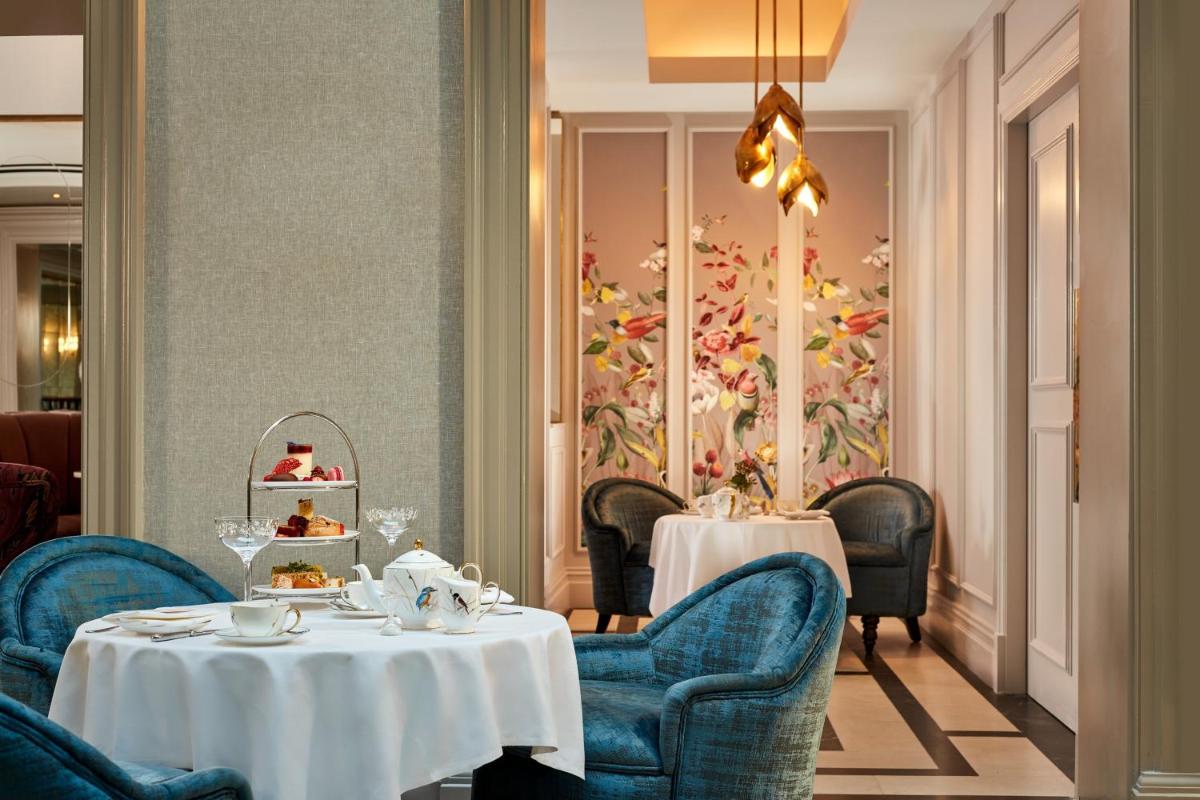 The College Green Dublin Hotel, Autograph Collection