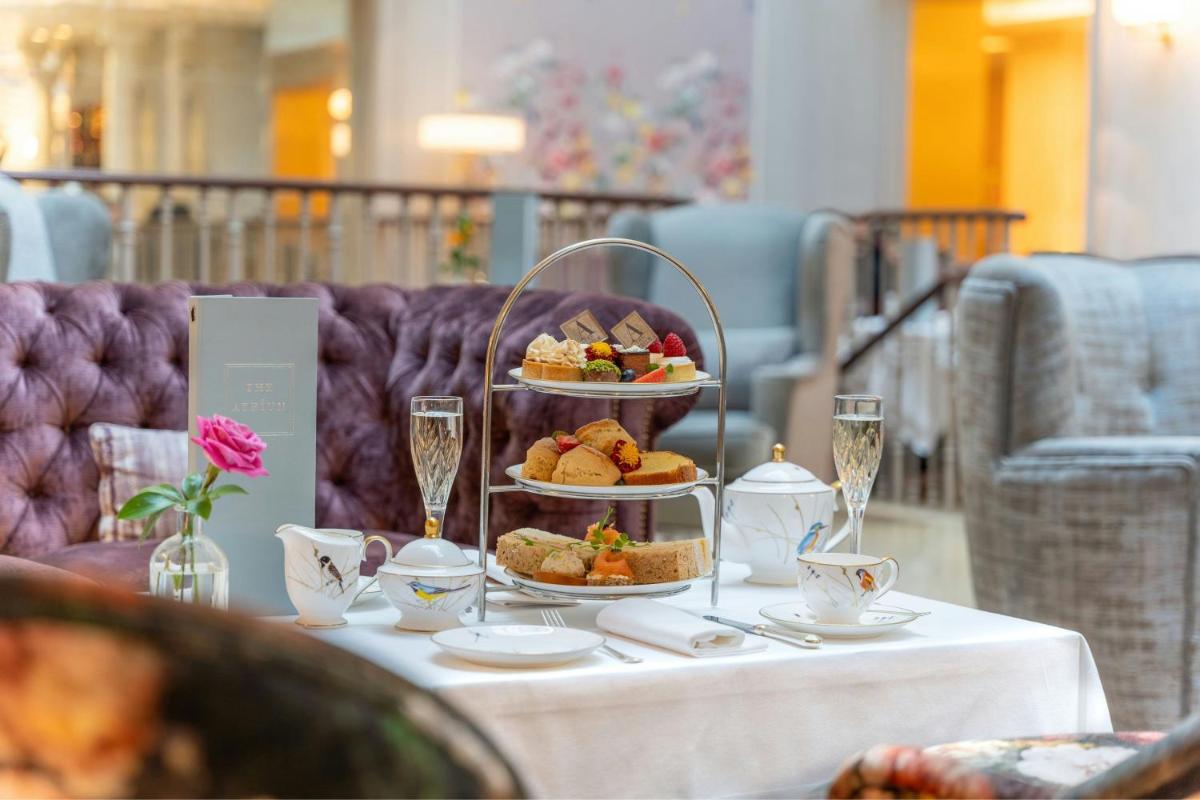 The College Green Dublin Hotel, Autograph Collection