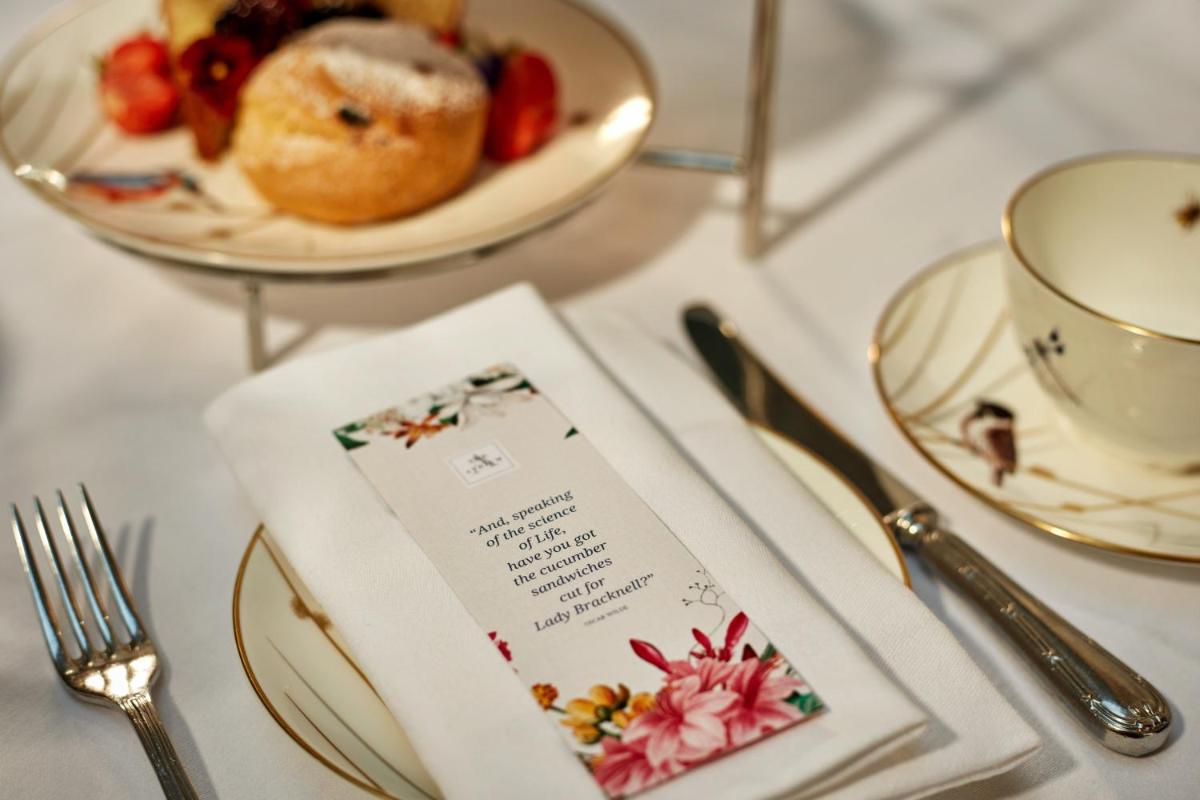 The College Green Dublin Hotel, Autograph Collection