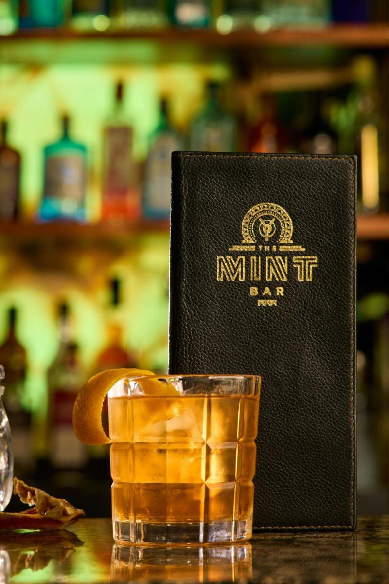 The College Green Dublin Hotel, Autograph Collection