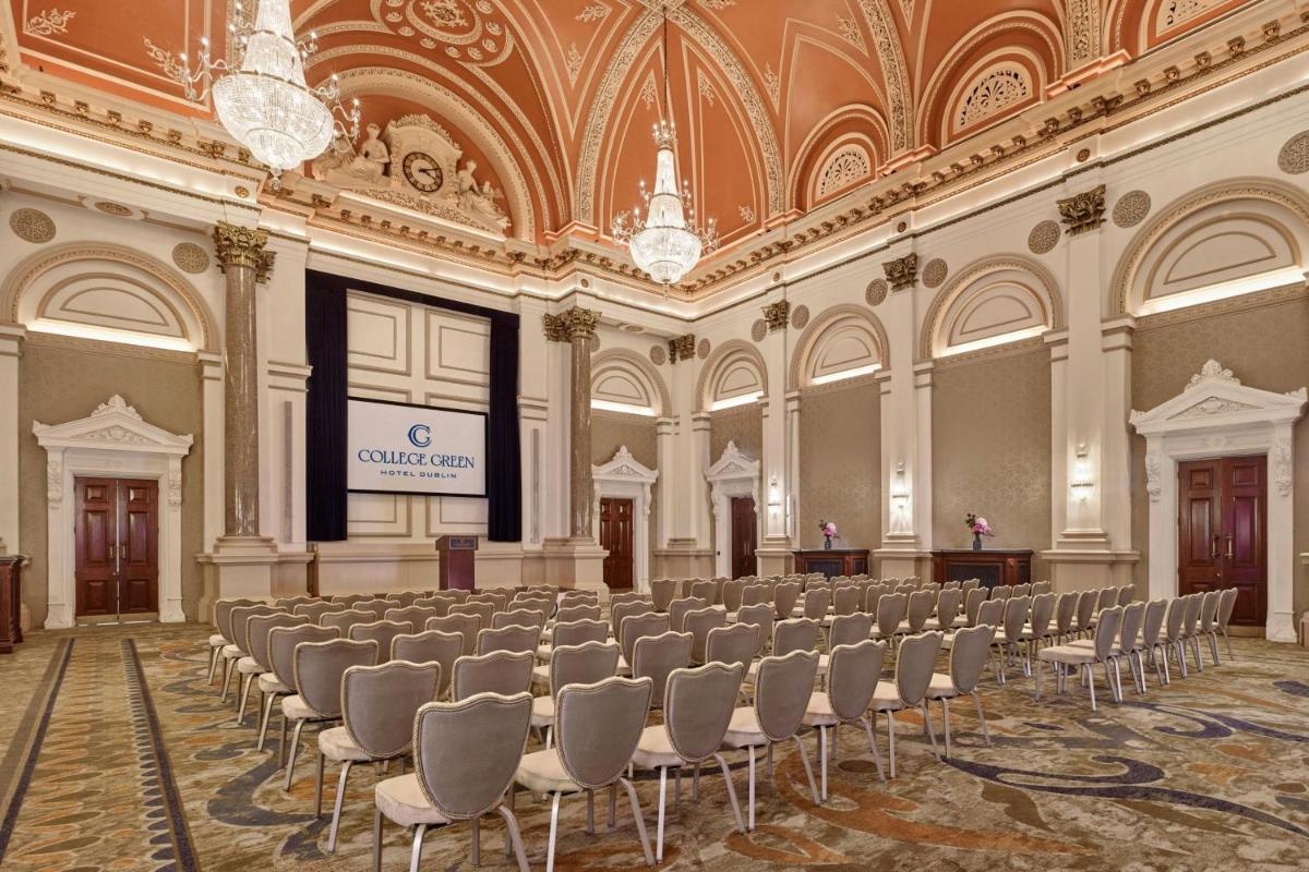 The College Green Dublin Hotel, Autograph Collection