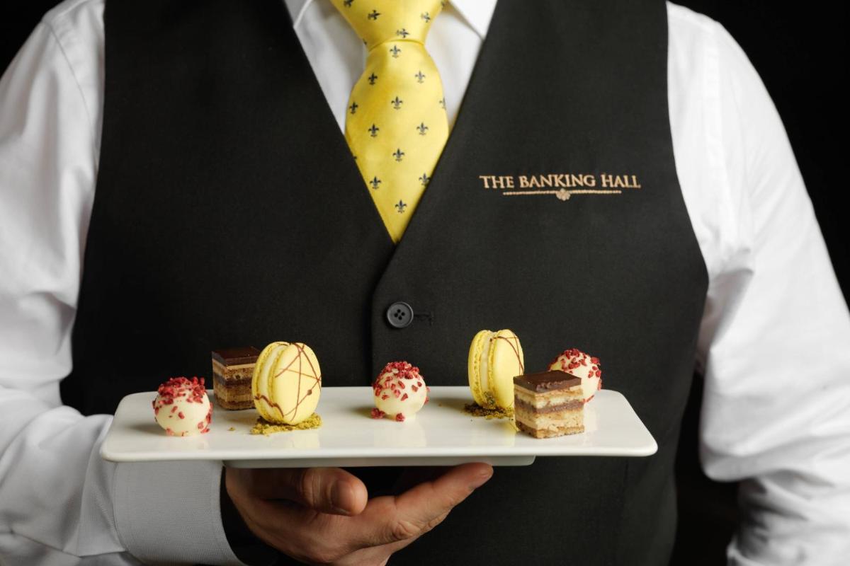 The College Green Dublin Hotel, Autograph Collection