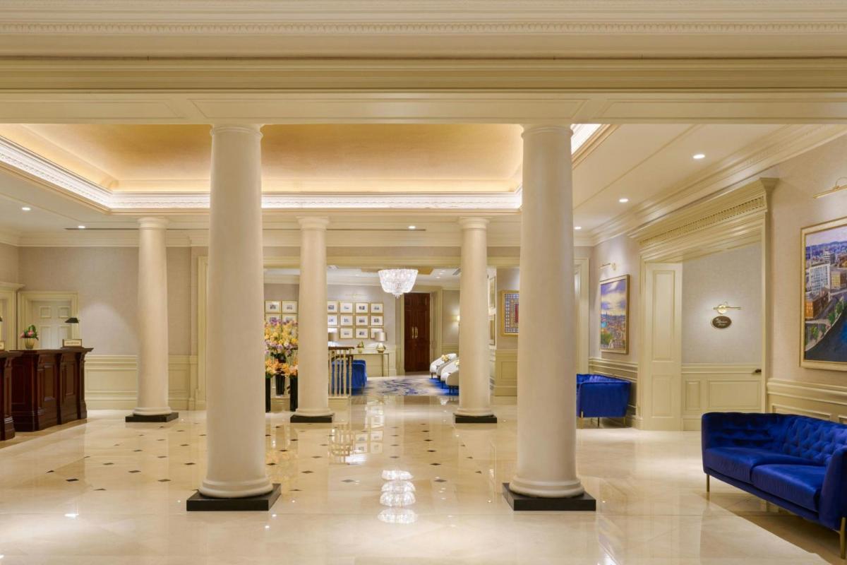 The College Green Dublin Hotel, Autograph Collection