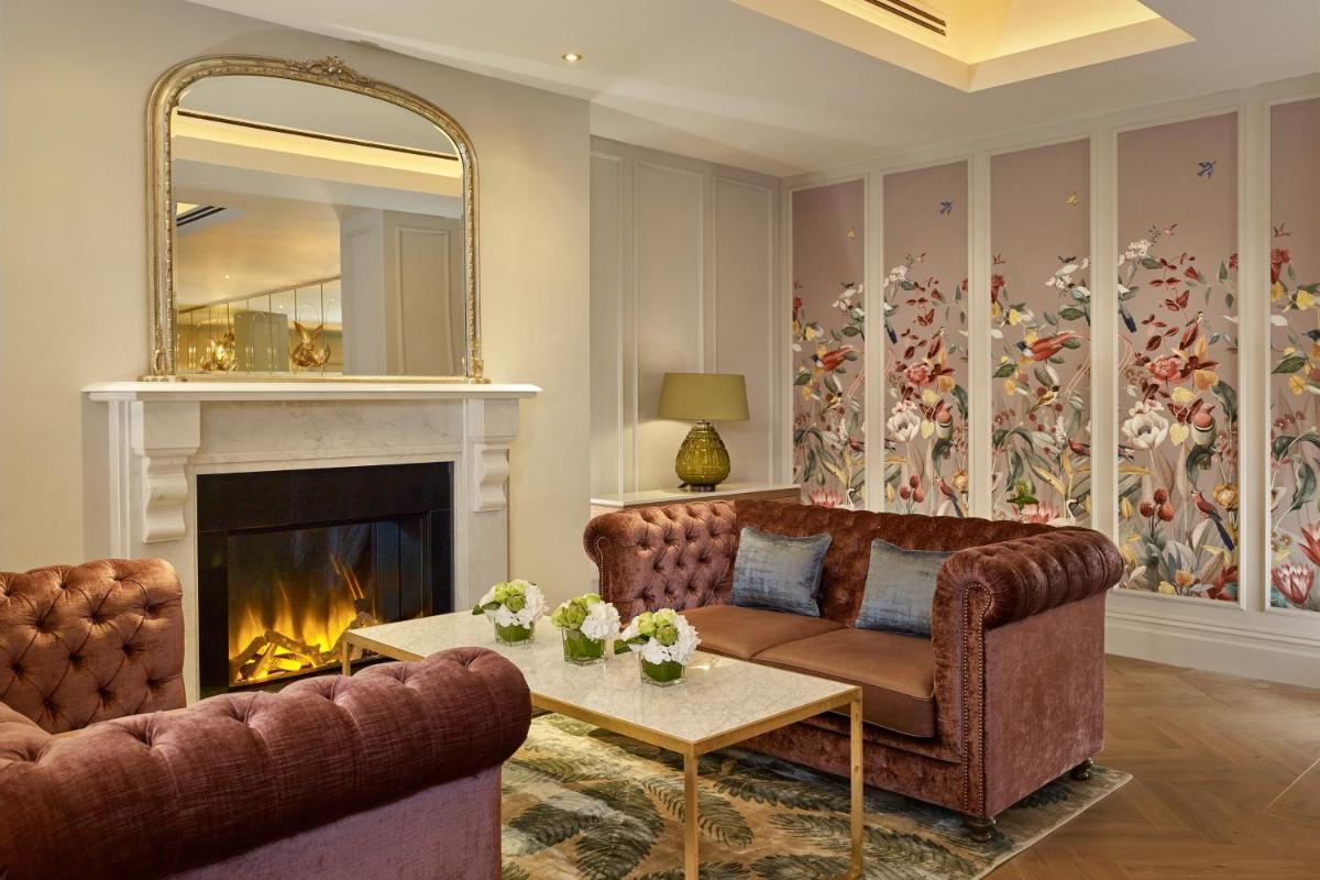 The College Green Dublin Hotel, Autograph Collection