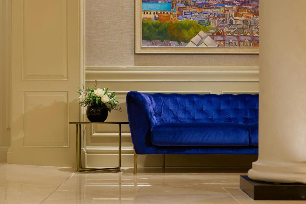 The College Green Dublin Hotel, Autograph Collection
