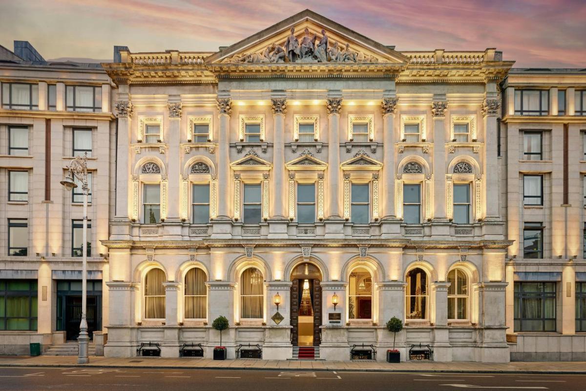 The College Green Dublin Hotel, Autograph Collection