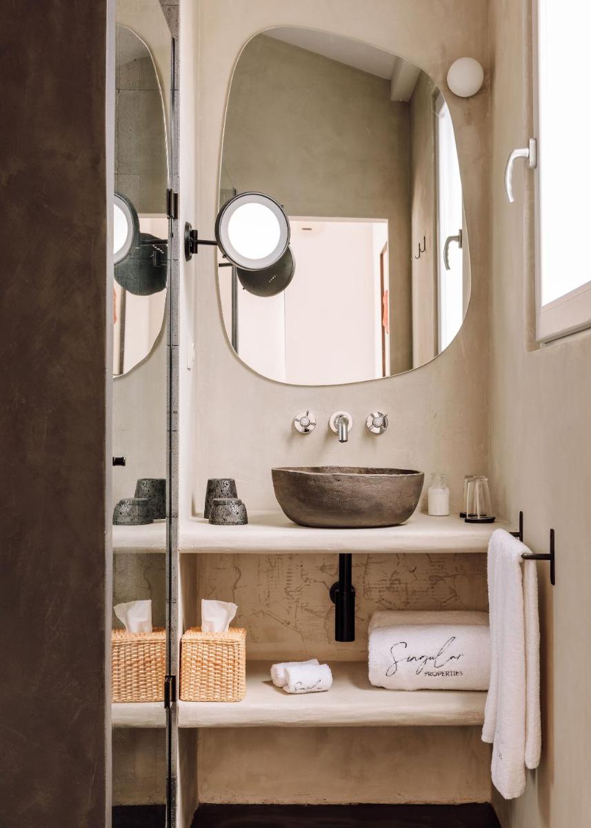 White Exclusive Suites & Villas