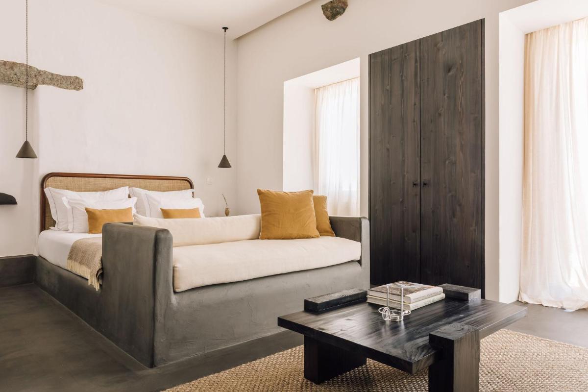 White Exclusive Suites & Villas