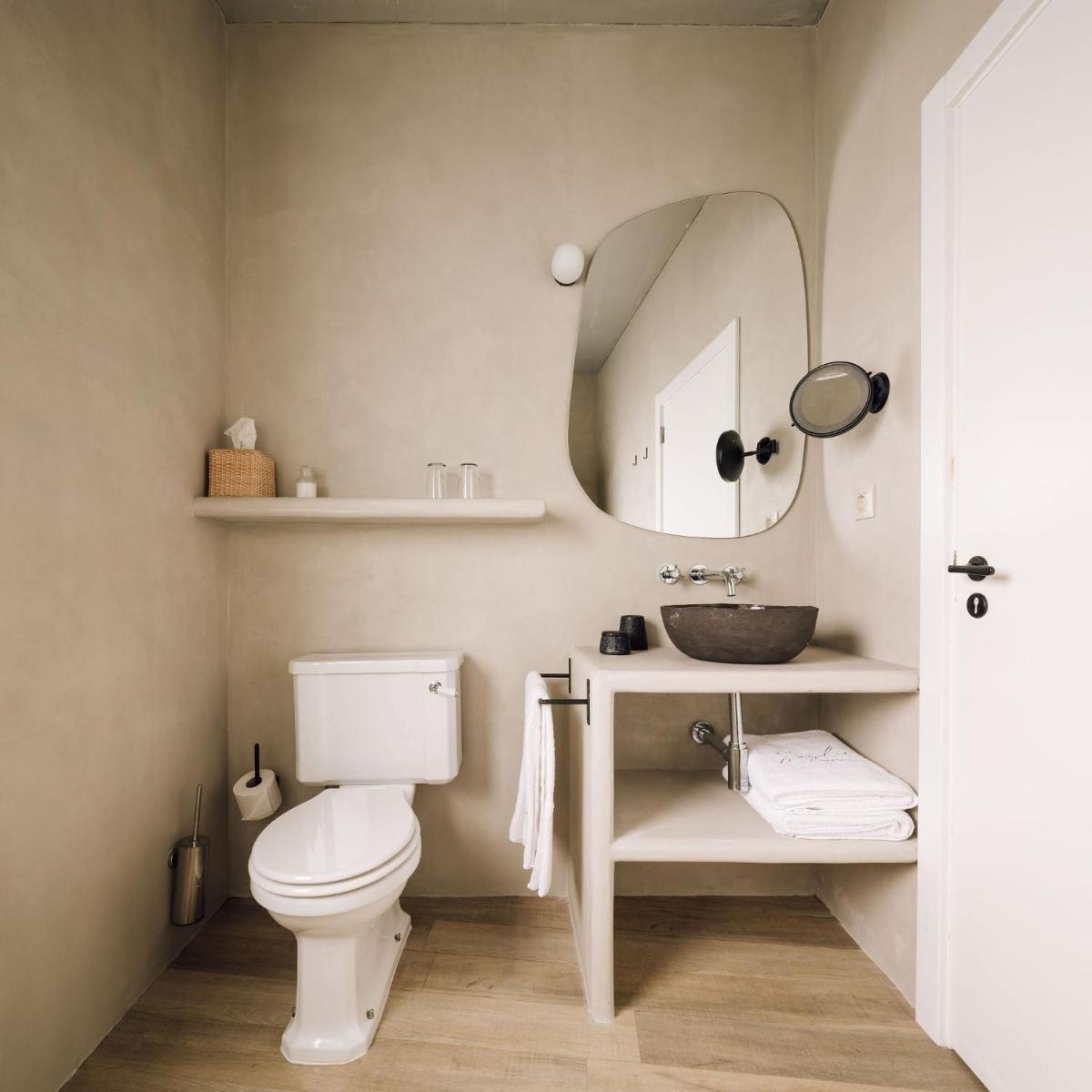 White Exclusive Suites & Villas