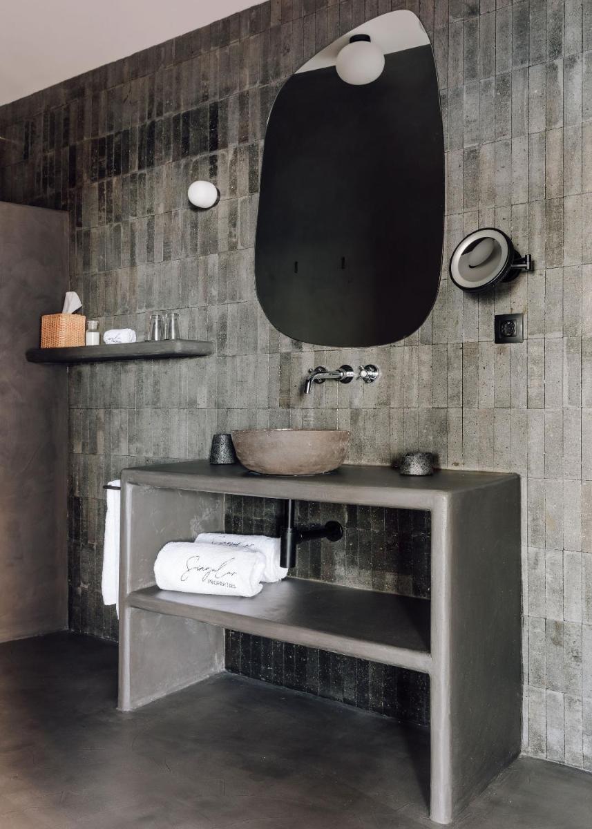 White Exclusive Suites & Villas