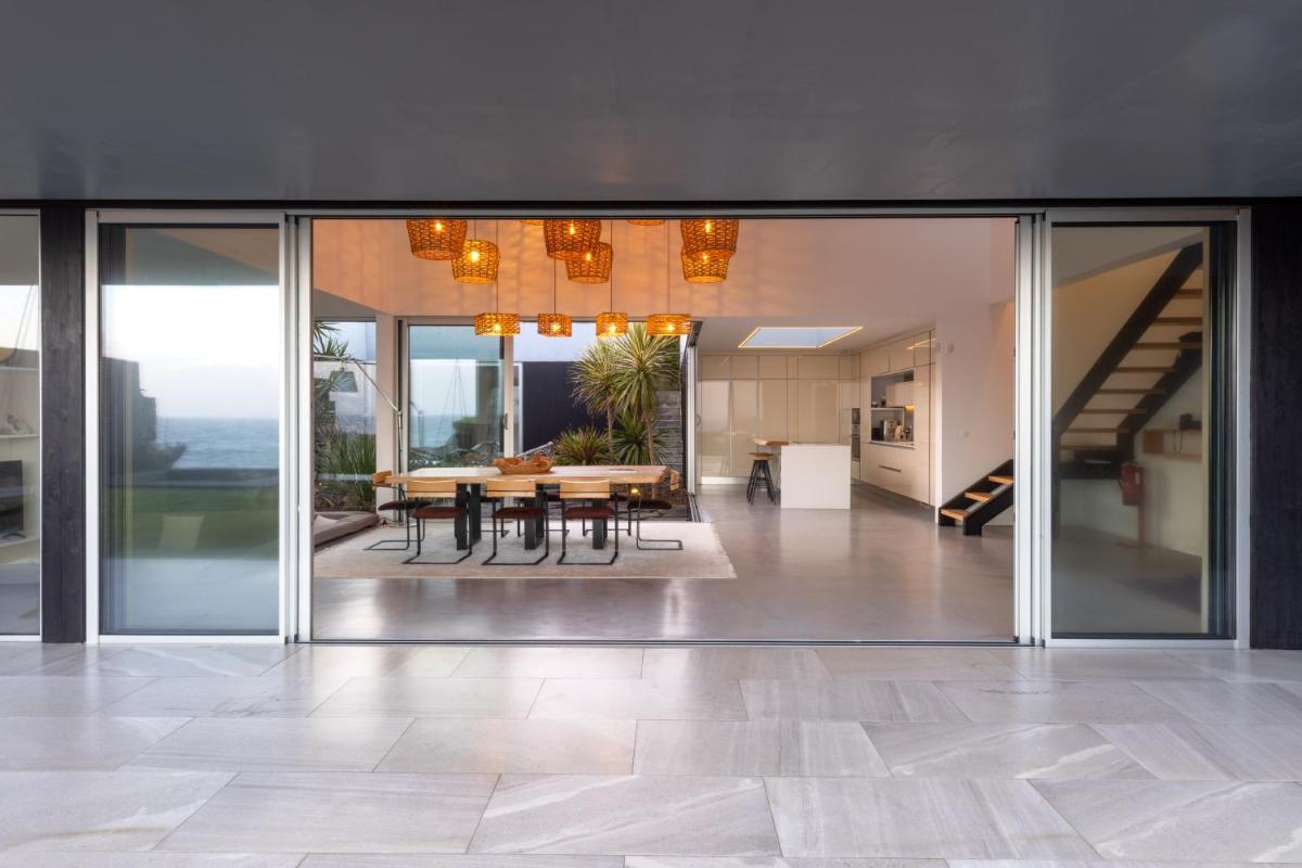 White Exclusive Suites & Villas