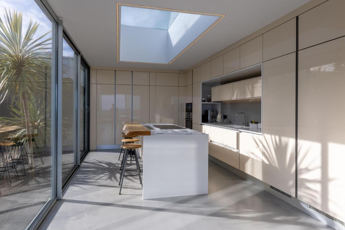 White Exclusive Suites & Villas