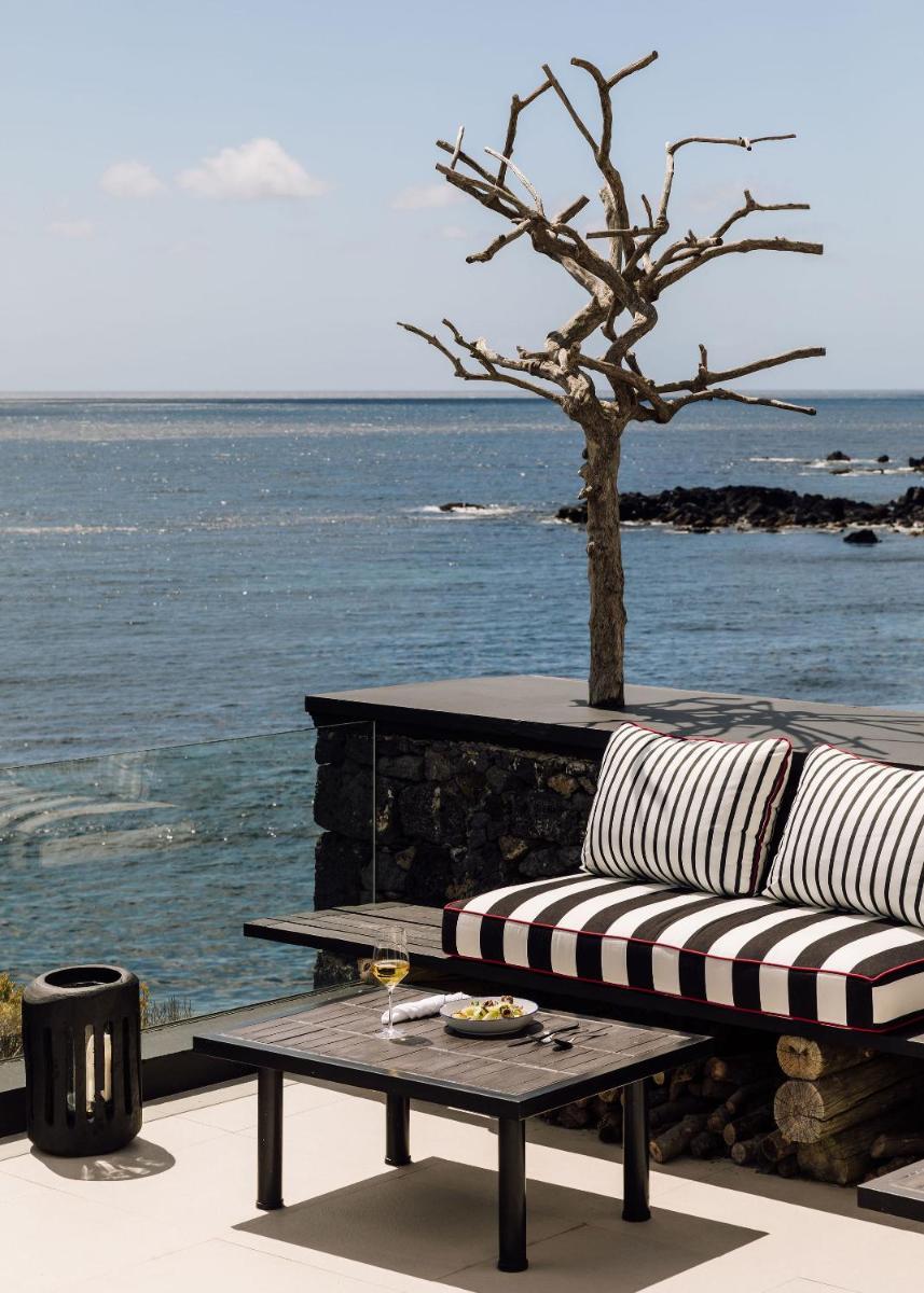 White Exclusive Suites & Villas