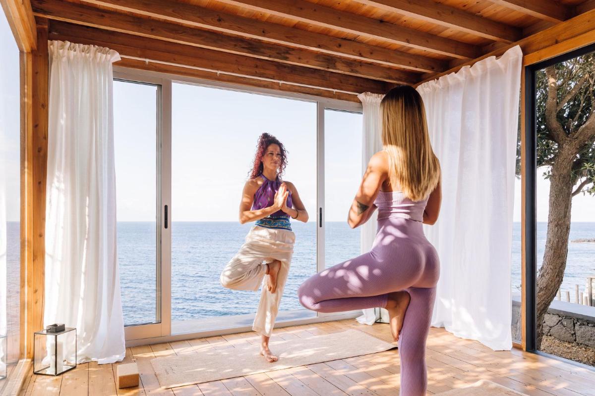 White Exclusive Suites & Villas