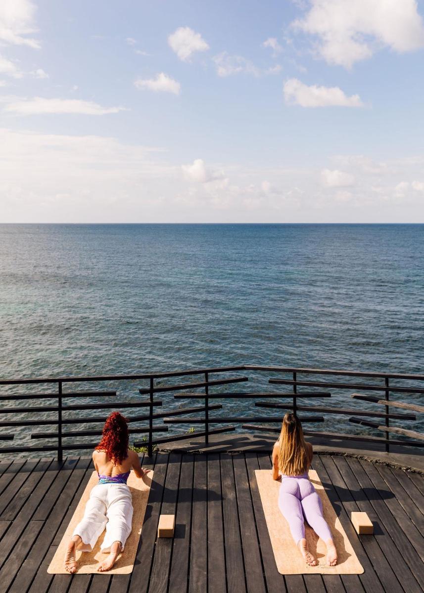 White Exclusive Suites & Villas