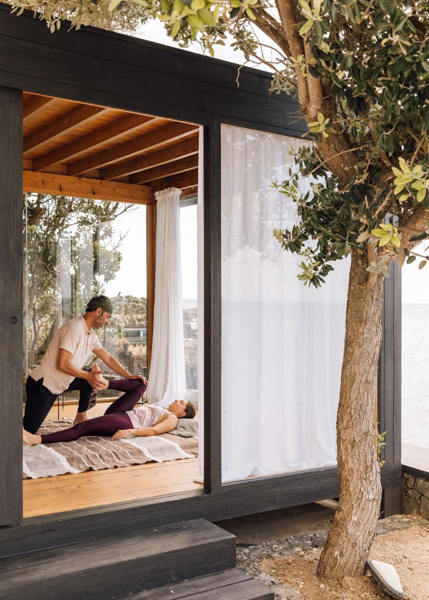 White Exclusive Suites & Villas