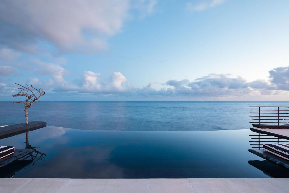 White Exclusive Suites & Villas