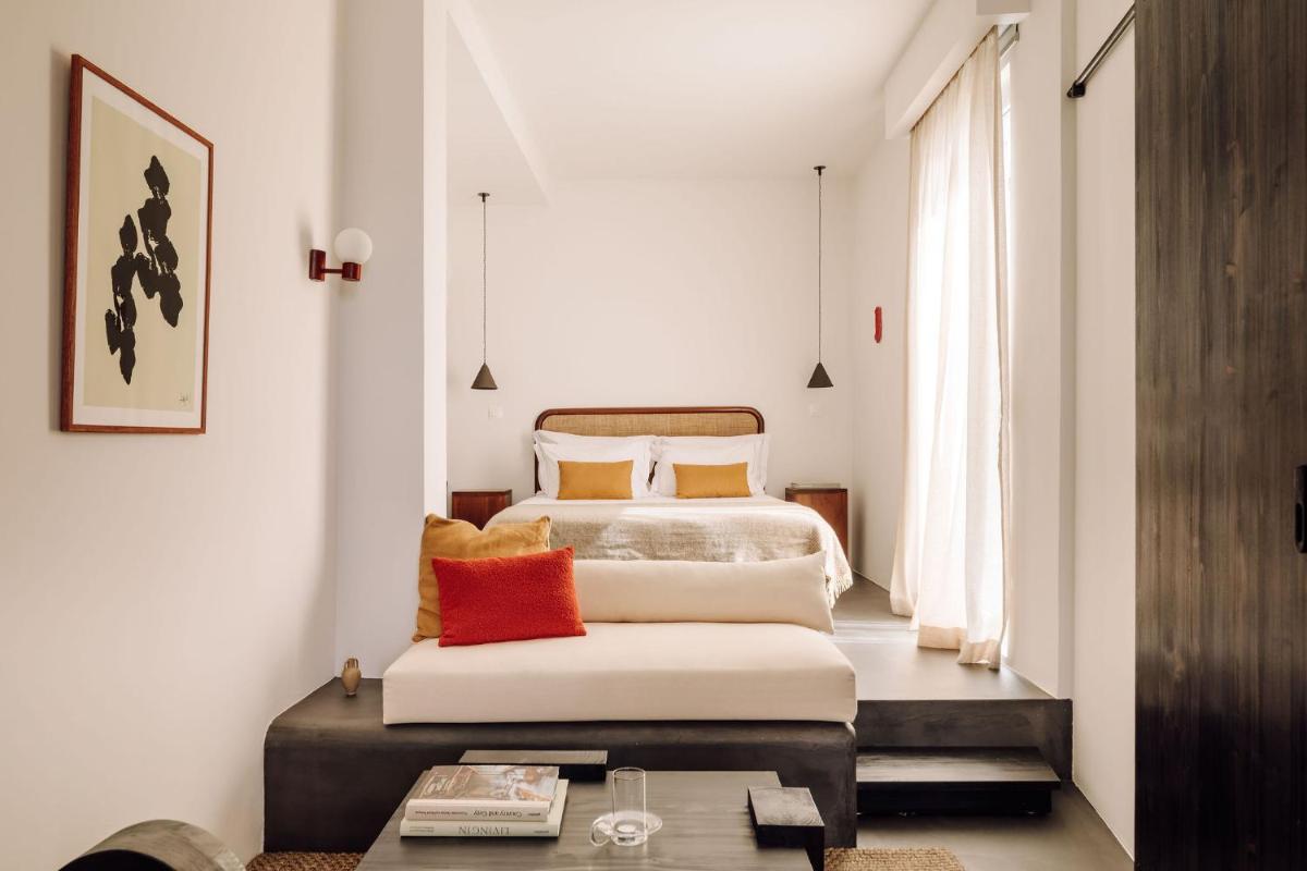 White Exclusive Suites & Villas