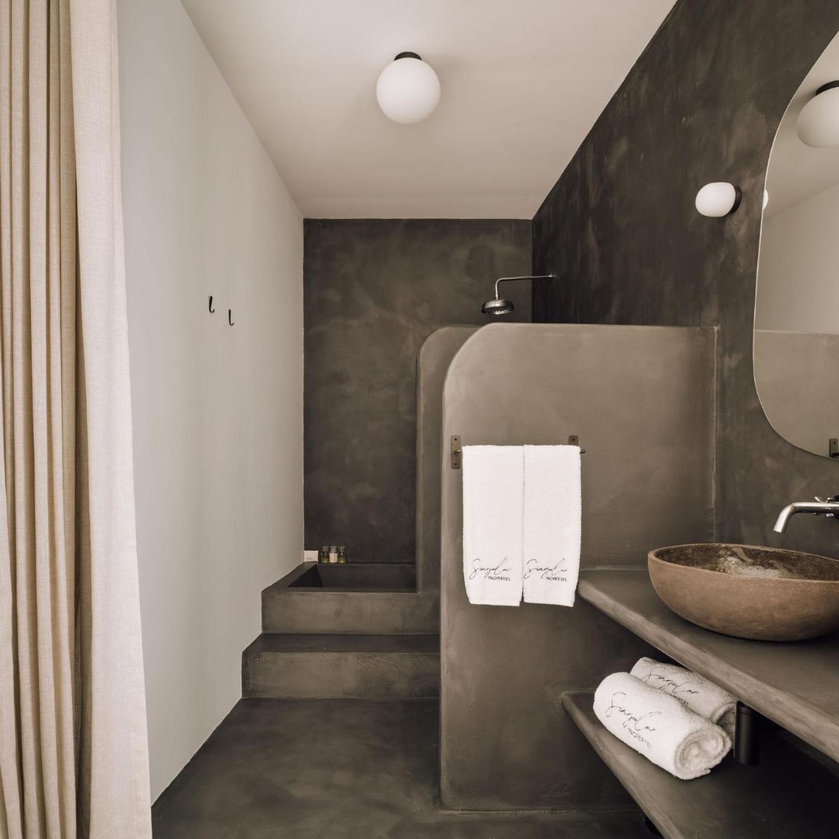 White Exclusive Suites & Villas