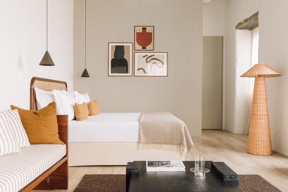 White Exclusive Suites & Villas