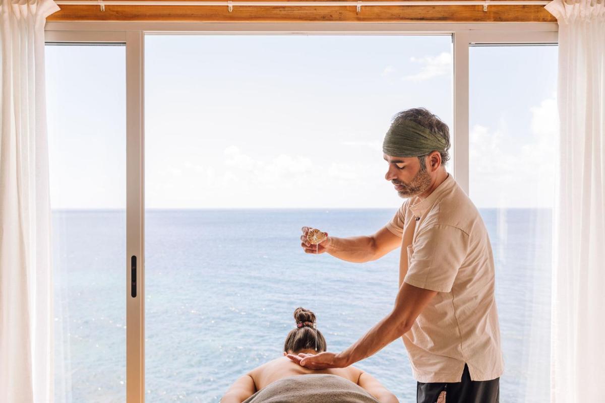 White Exclusive Suites & Villas