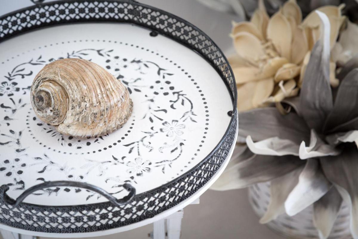 White Pearls-Adults Only Luxury Suites