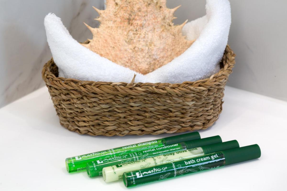 White Pearls-Adults Only Luxury Suites