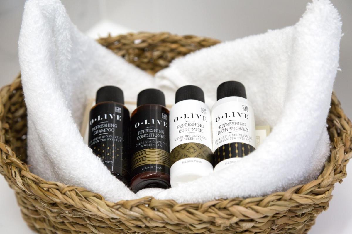 White Pearls-Adults Only Luxury Suites