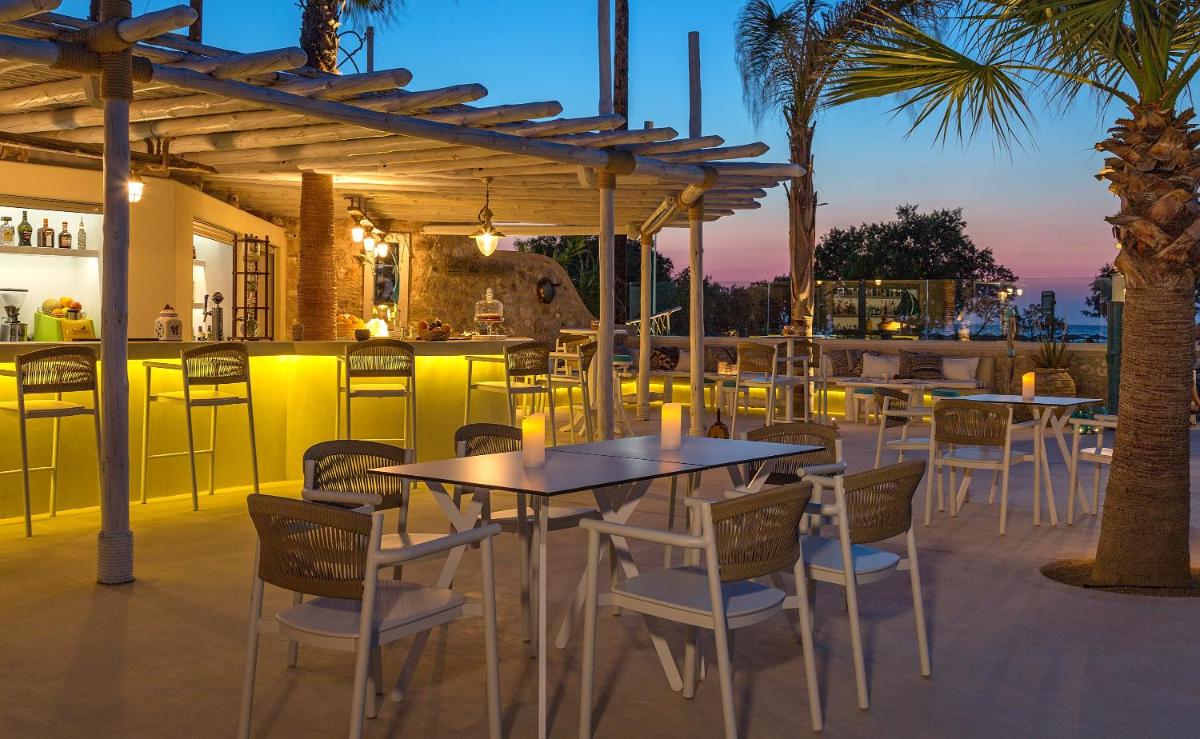 White Pearls-Adults Only Luxury Suites