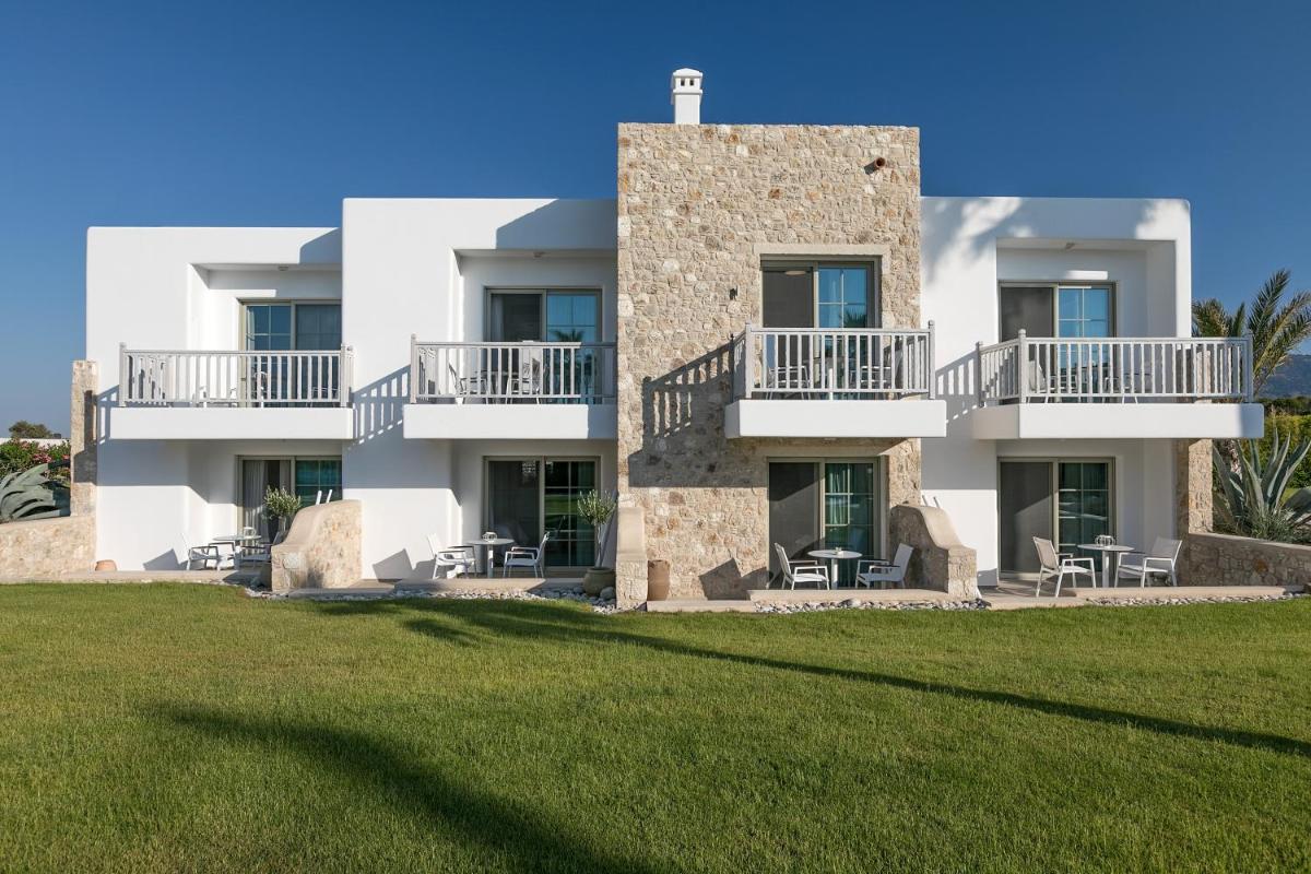 White Pearls-Adults Only Luxury Suites